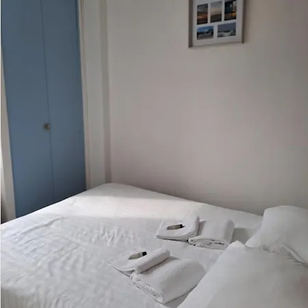Apartment Charming Nest In A Quiet Place Near The Sea