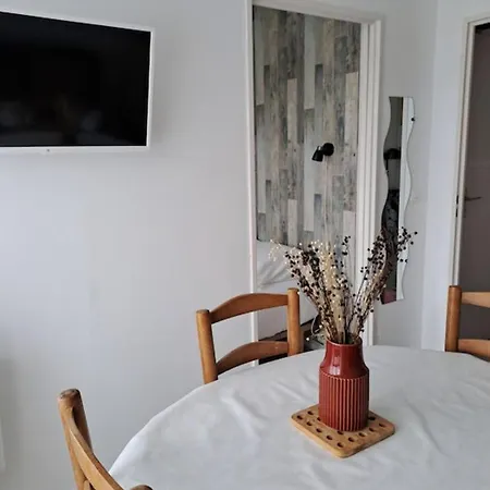 דירה Charming Nest In A Quiet Place Near The Sea